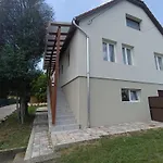 بيت للعطل Ecowood Family Ostoros